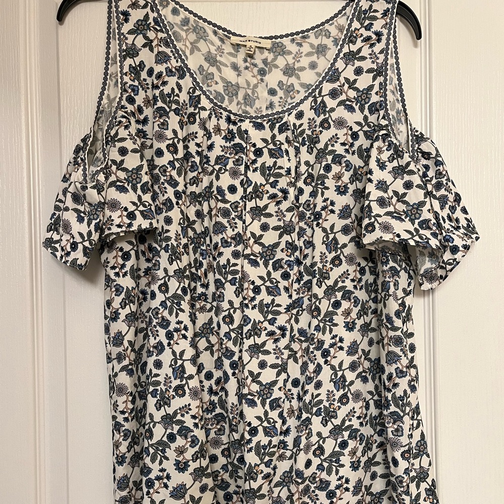 Max Studio cold shoulder blouse